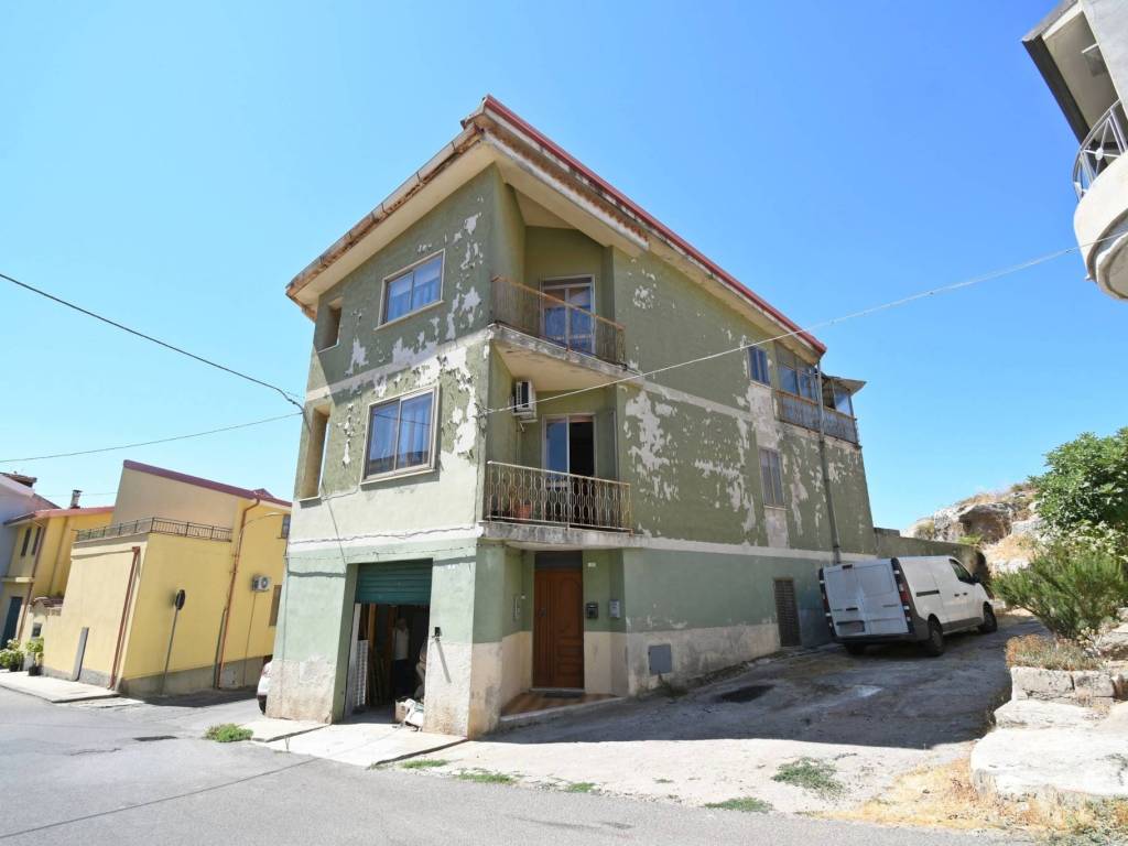 Villa a Macomer in Via Giacomo Leopardi - Foto 2