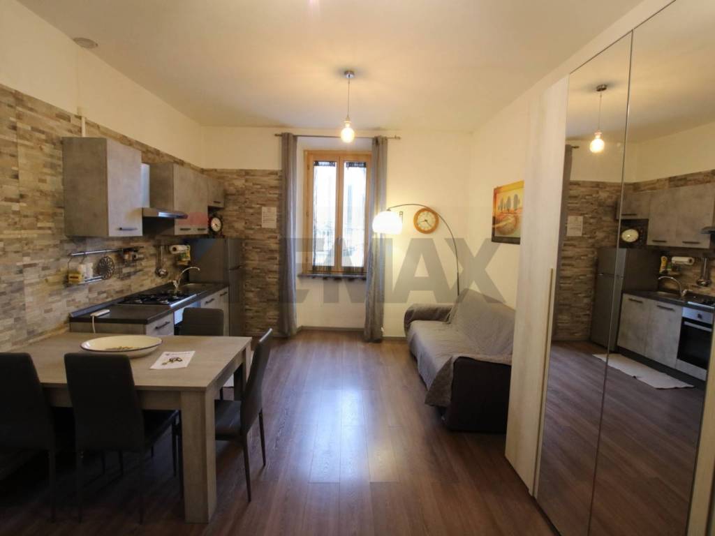 Appartamento a Caronno pertusella in Corso della Vittoria, 147 - Foto 3