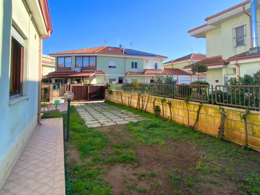 Villa a Ionadi in Via Giosuè Carducci - Foto 5