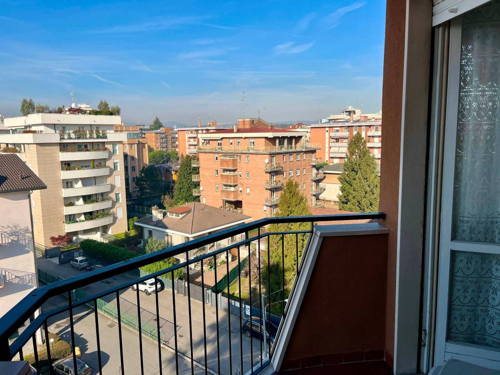 Appartamento a Gallarate in Via Amatore Sciesa - Foto 4