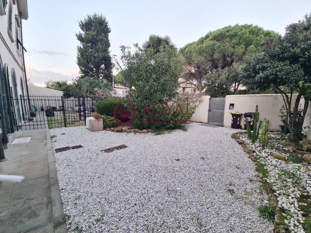 Villa a Livorno in Via Di Montenero - Foto 3