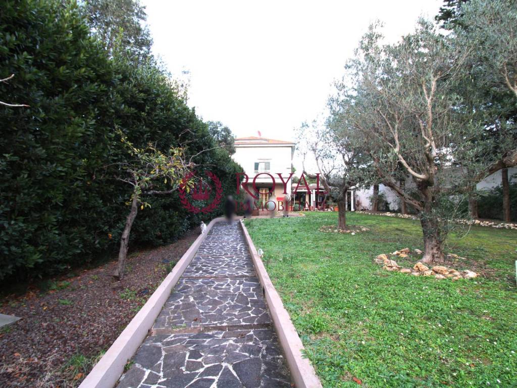 Villa a Livorno in Via Di Montenero - Foto 5