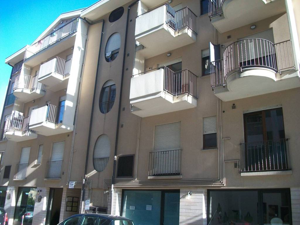 Box / garage a Lanciano in Via Mario Bianco - Foto 2
