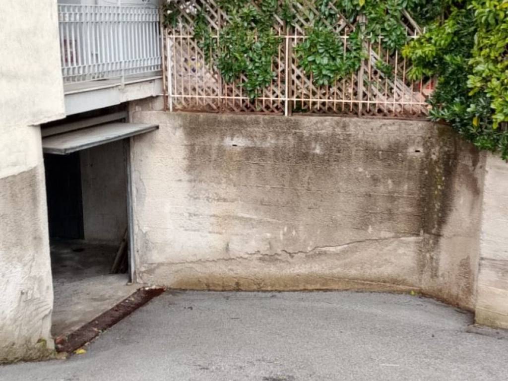 Box / garage a Baronissi in Via Pozzillo, 1 - Foto 2