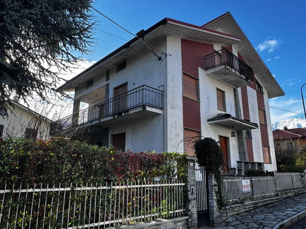Villa a Bagnolo piemonte in Via Giacomo Leopardi - Foto 2