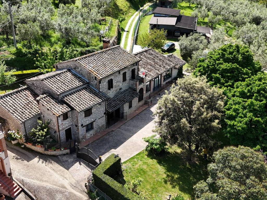 Rustico / casale a Calvi dell'umbria in Borgata Santa Maria Maddalena - Foto 5