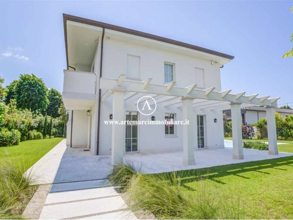 Villa a Forte dei marmi in Via AMENDOLA - Foto 5