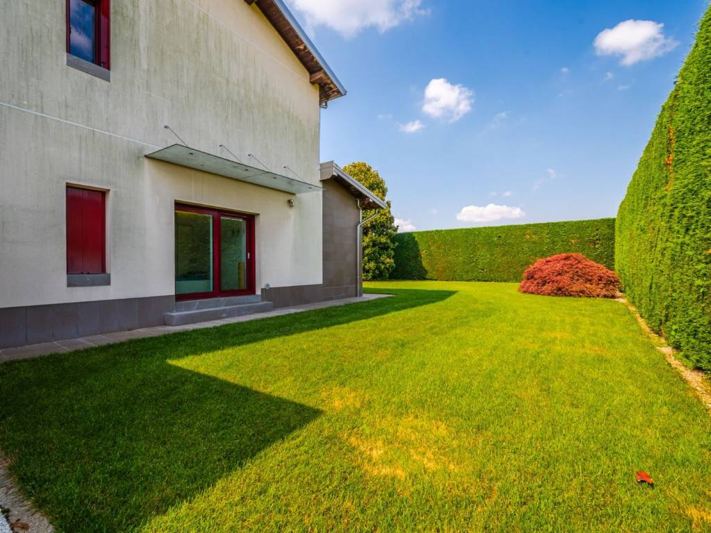 Villa a Robecco sul naviglio in Via Fratelli Bandiera, 31 - Foto 4