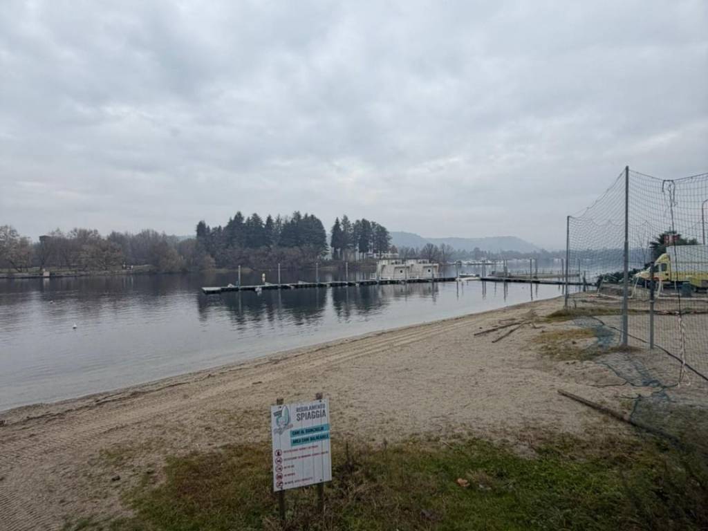 Appartamento a Castelletto sopra ticino in Via Pietro Micca, 11 - Foto 4