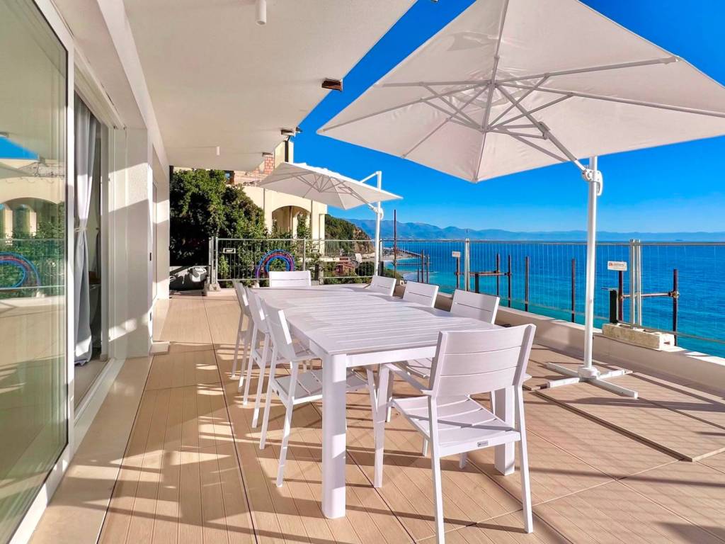 Villa a Bergeggi in Via Mede - Foto 2