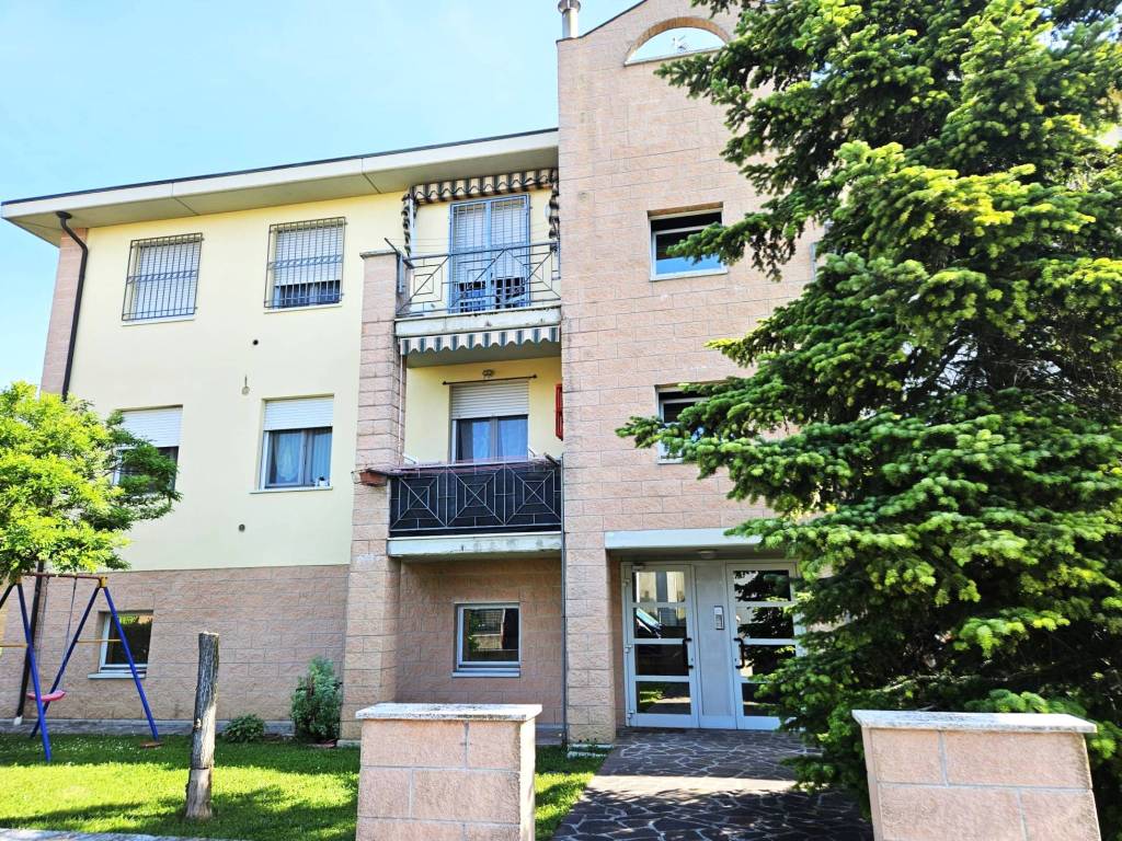 Appartamento a Guastalla in Via Luigi Gonzaga - Foto 4