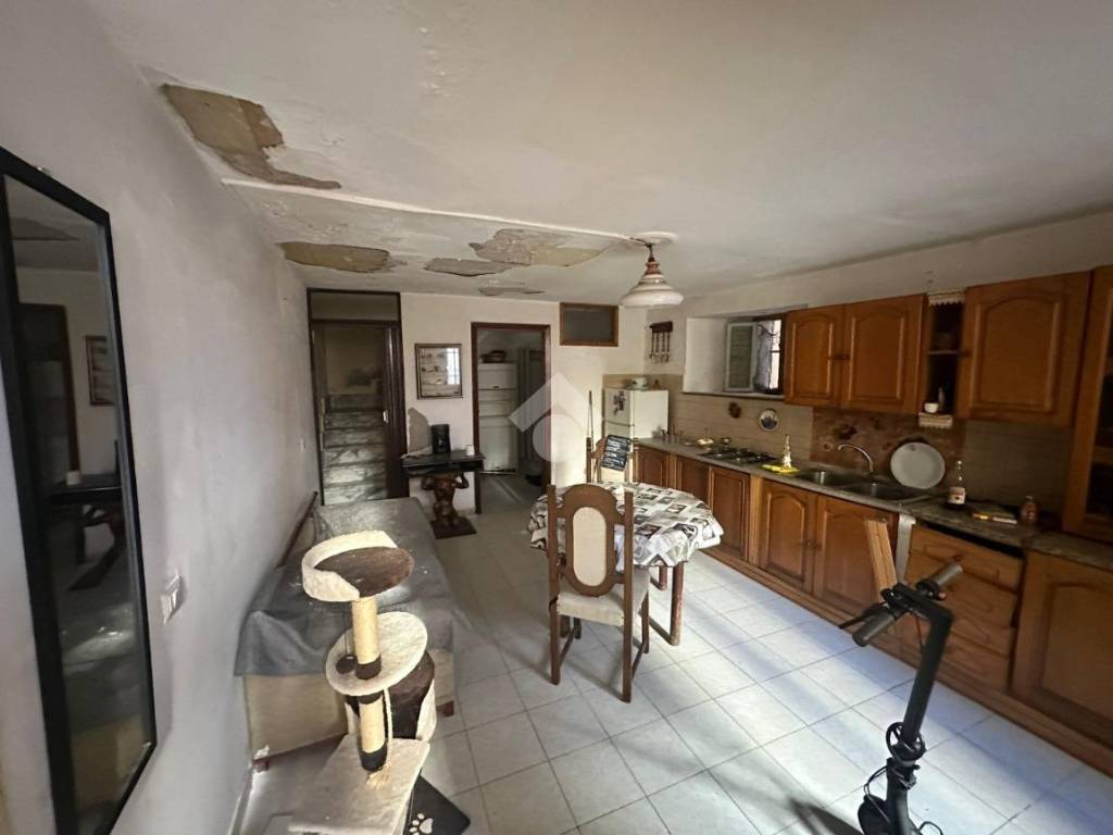 Casa indipendente a Crotone in Via Media Sezione Pescheria, 1 - Foto 2