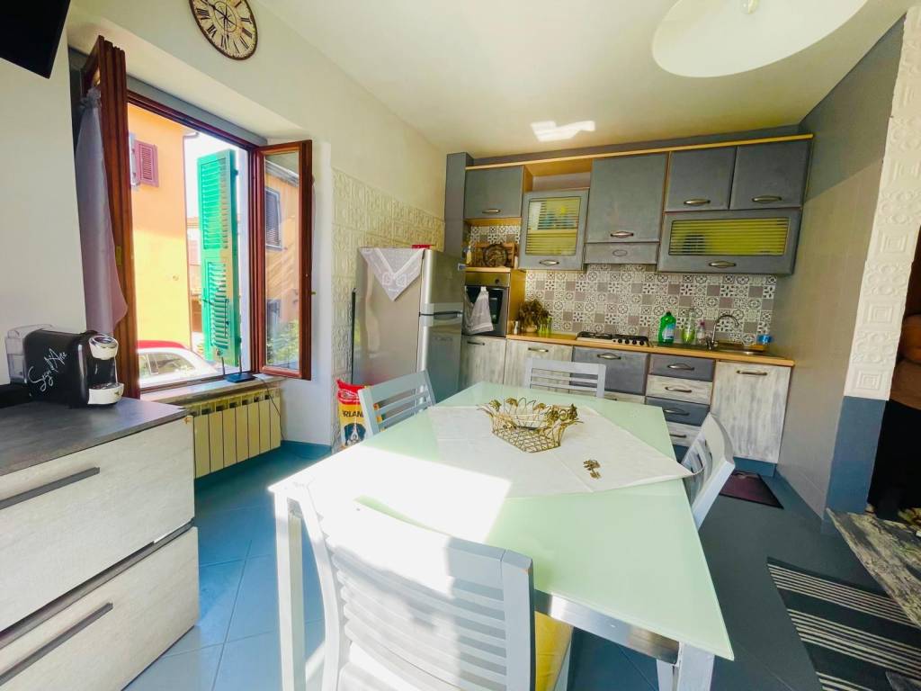 Appartamento a Sarzana in Via Madonna dei Mari, 3 - Foto 5