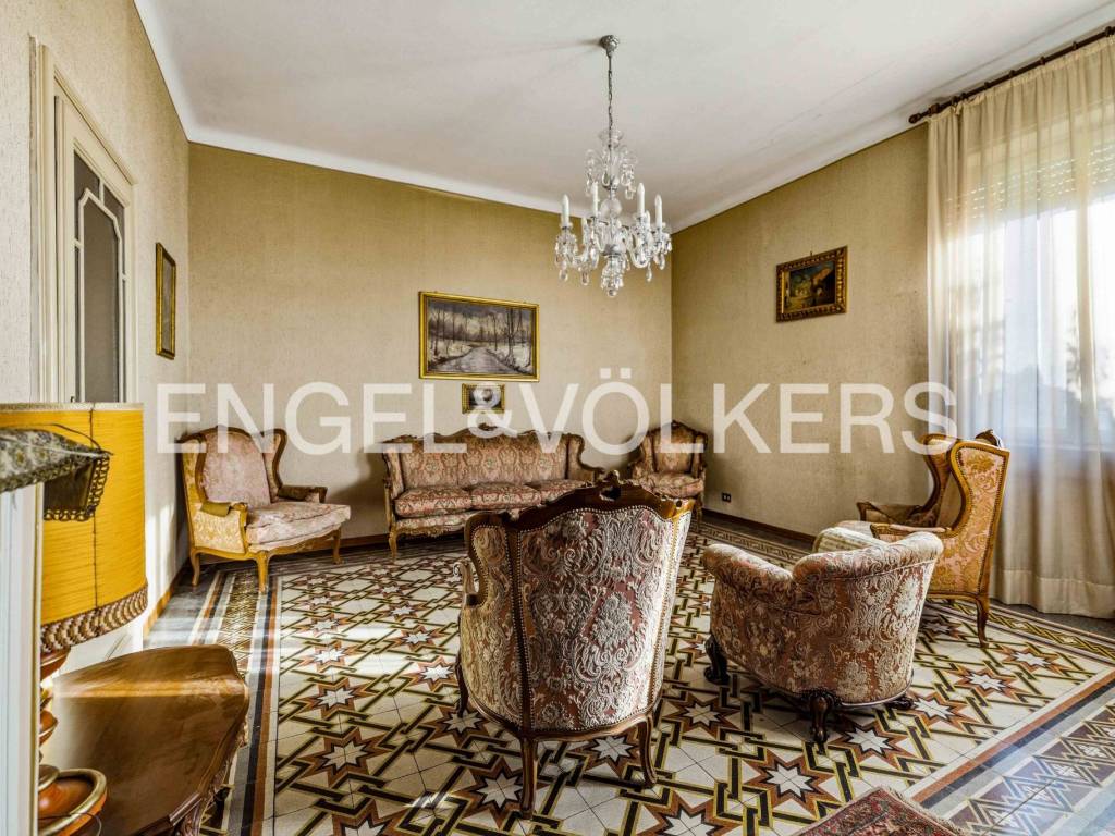 Villa a Varese in Via Ciro Menotti, 48 - Foto 5