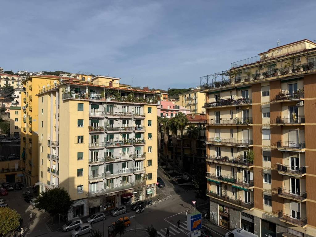 Appartamento a Salerno in Largo Andrea Sinno - Foto 5