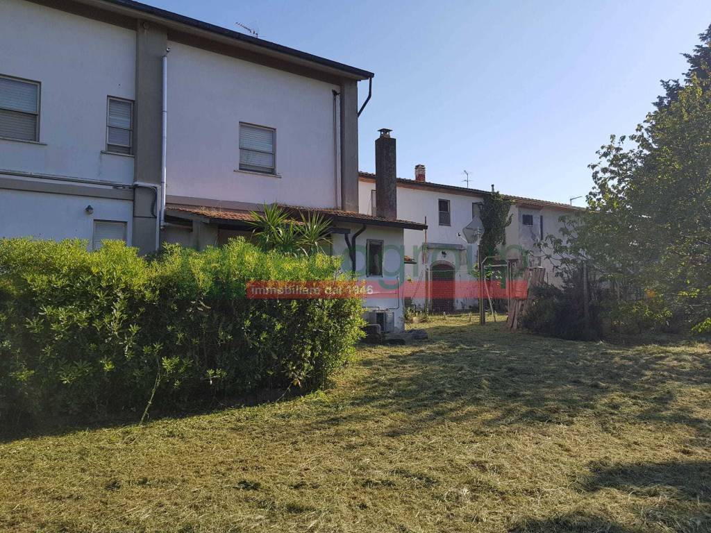 Villetta a schiera a Collesalvetti in Via del Pino - Foto 2