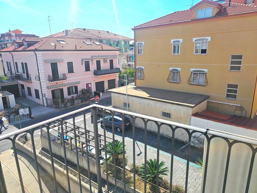 Appartamento a San bartolomeo al mare in Via Aurelia, 97 - Foto 2