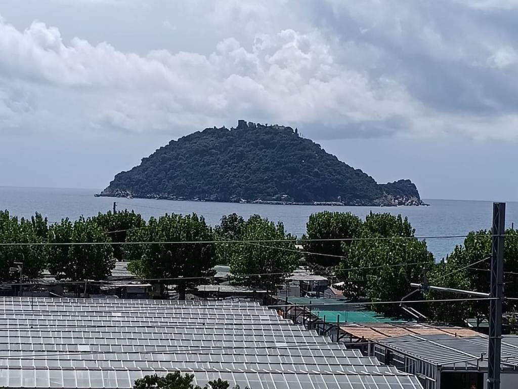Appartamento a Albenga in Via Alcide De Gasperi - Foto 2