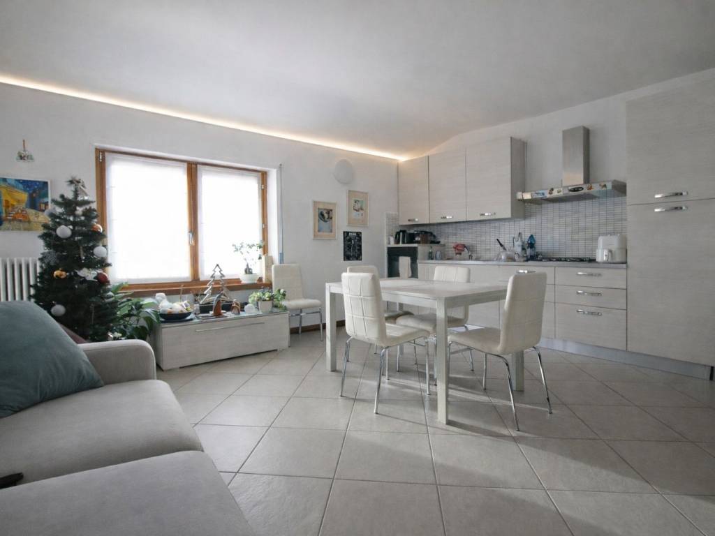 Appartamento a Sommacampagna in Via Osteria Grande, 61 - Foto 3