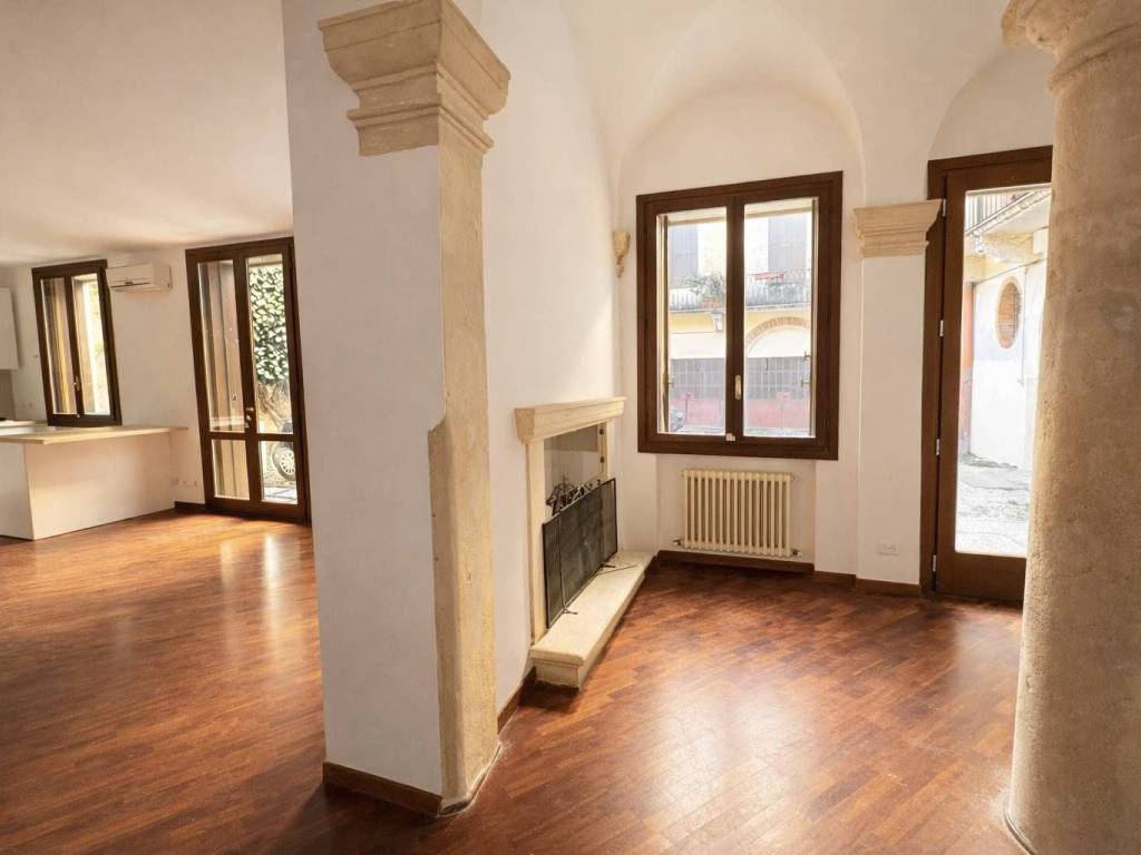 Casa indipendente a Vicenza in Contrà Jacopo Cabianca, 8 - Foto 4