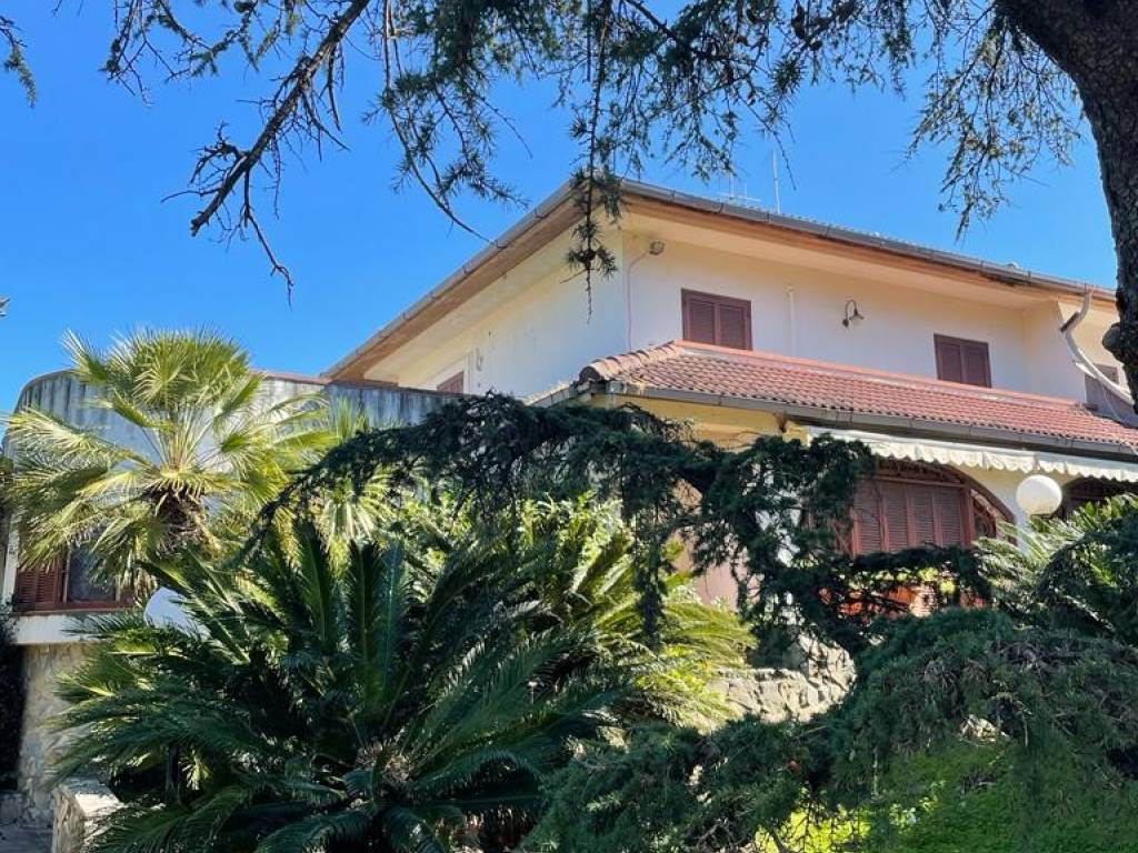 Villa a Salerno in Via degli Uffici Finanziari - Foto 4