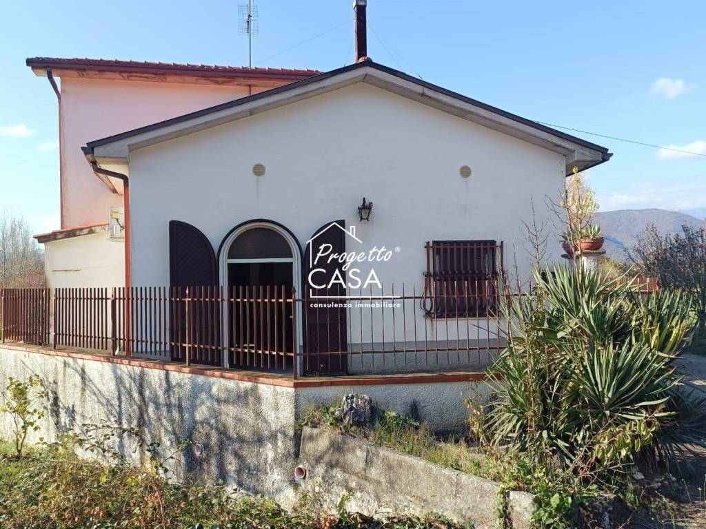 Villa a Monteroduni in Valle Pratese - Foto 2