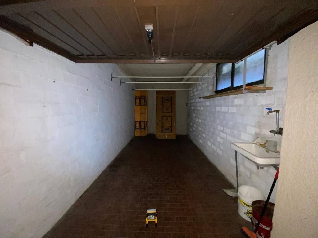 Box / garage a Bologna in Via Amedeo Lipparini, 1 - Foto 3