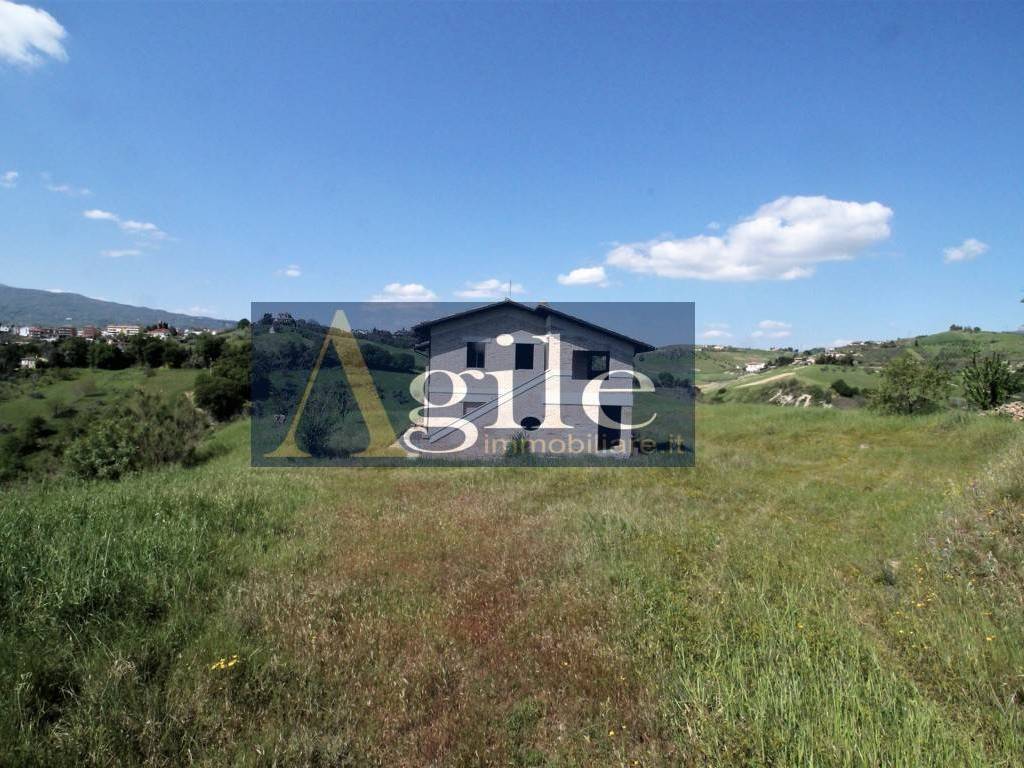 Rustico / casale a Ascoli piceno in Contrada Fosso Riccione - Foto 2