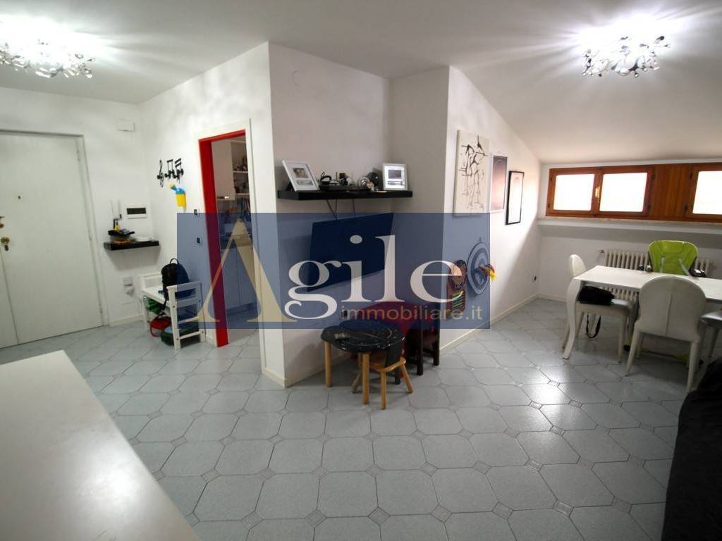 Appartamento a Ascoli piceno in VIA SASSARI, 18 - Foto 2
