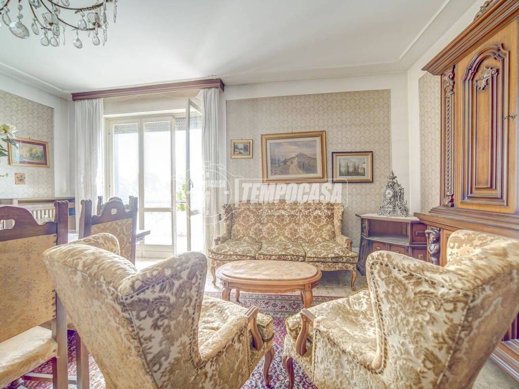 Appartamento a Sesto calende in Via Piave - Foto 5