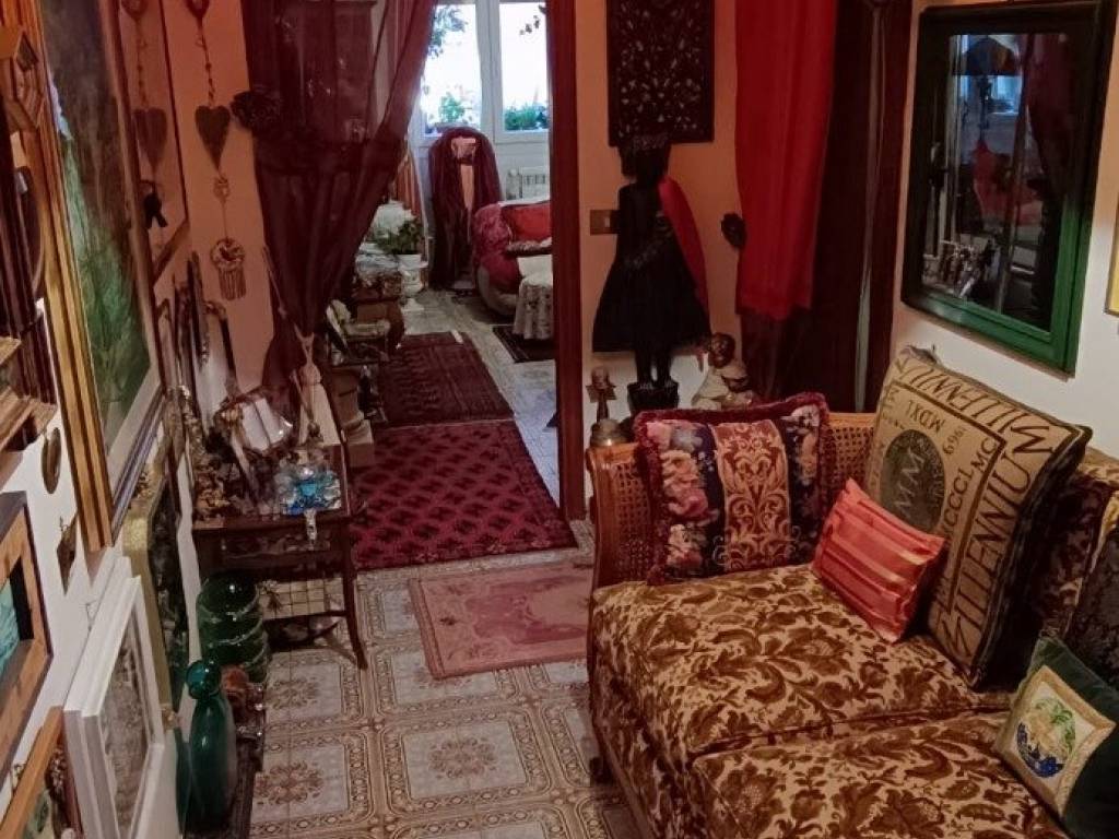 Appartamento a Pomezia in Via Catullo, 75 - Foto 2