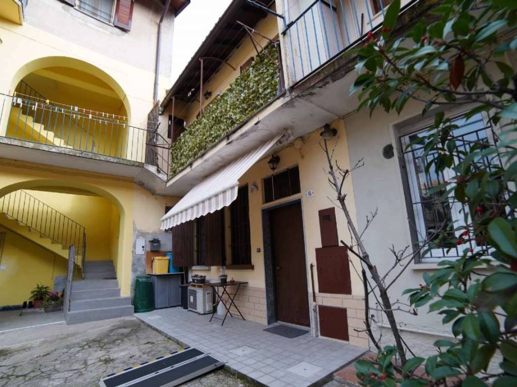 Casa indipendente a Robbiate in via Colleoni 32 - Foto 2