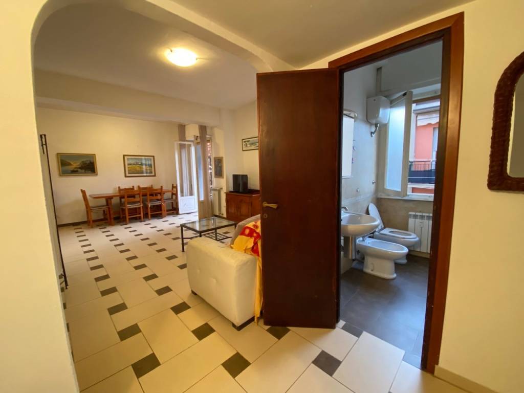 Appartamento a Lerici in Via Giacomo Matteotti-Lerici, 28 - Foto 3