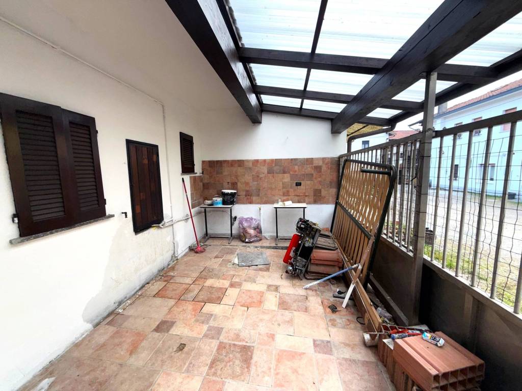 Villa a Castelletto sopra ticino in Via Caduti per la Libertà, 189 - Foto 3