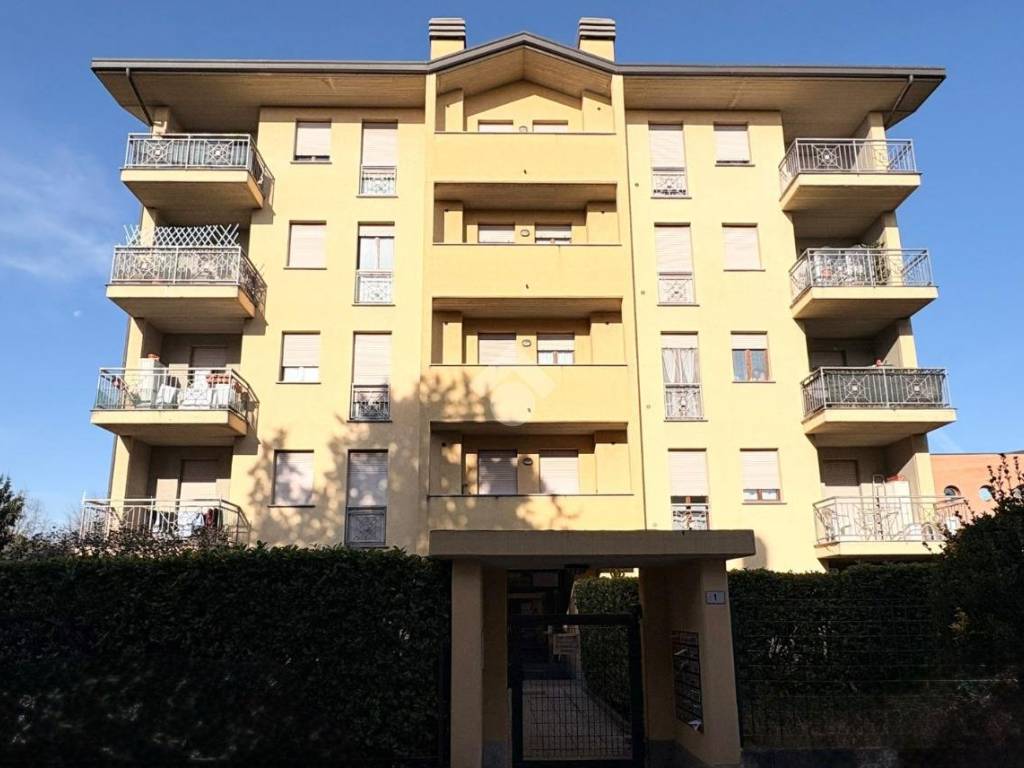 Appartamento a Gallarate in Via F. lli Vigorelli, 1 - Foto 2
