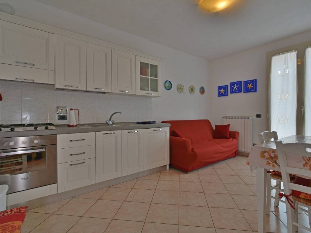 Appartamento a San bartolomeo al mare in Via Aurelia, 97 - Foto 2