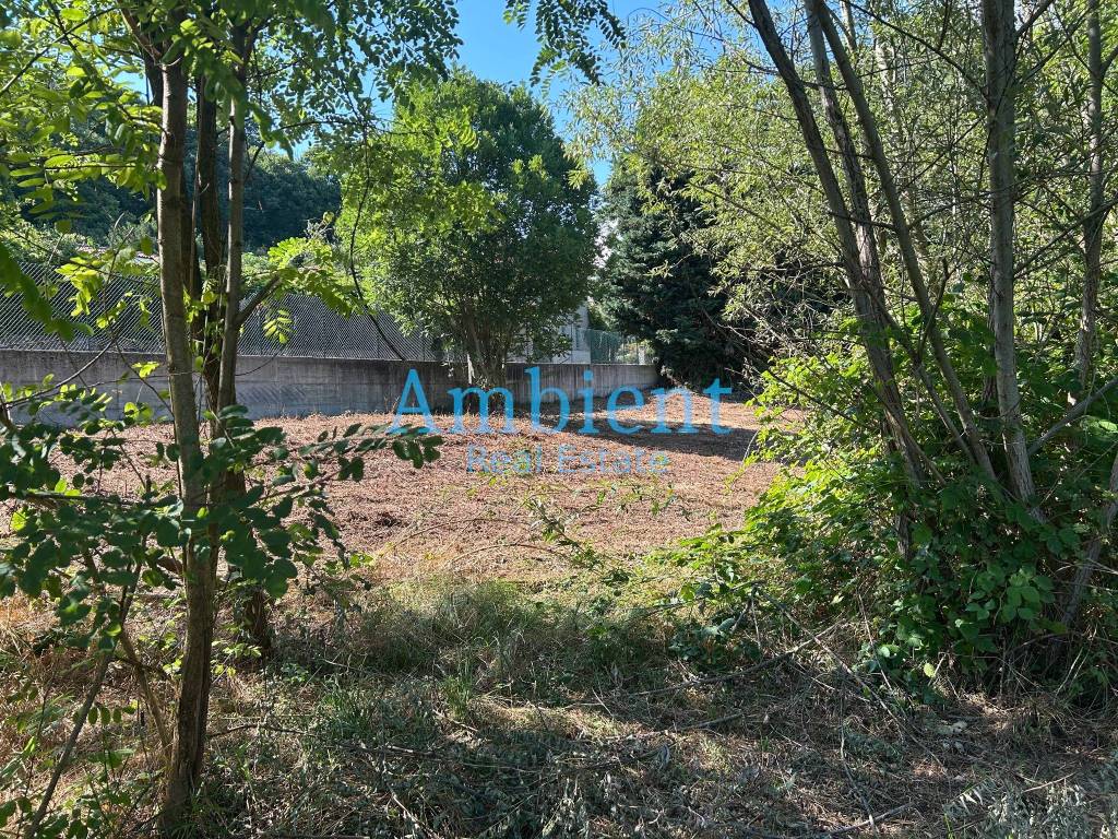 Terreno a Comabbio in Via P. Campiglio - Foto 2