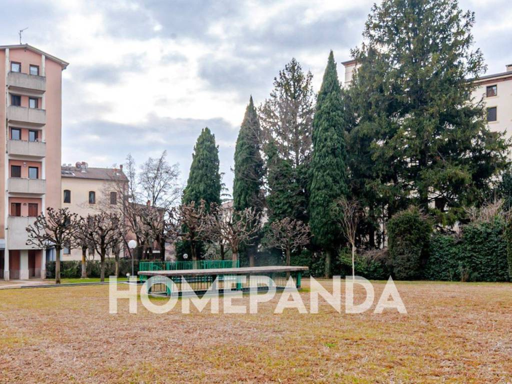 Appartamento a Verona in Via delle Logge, 21 - Foto 2