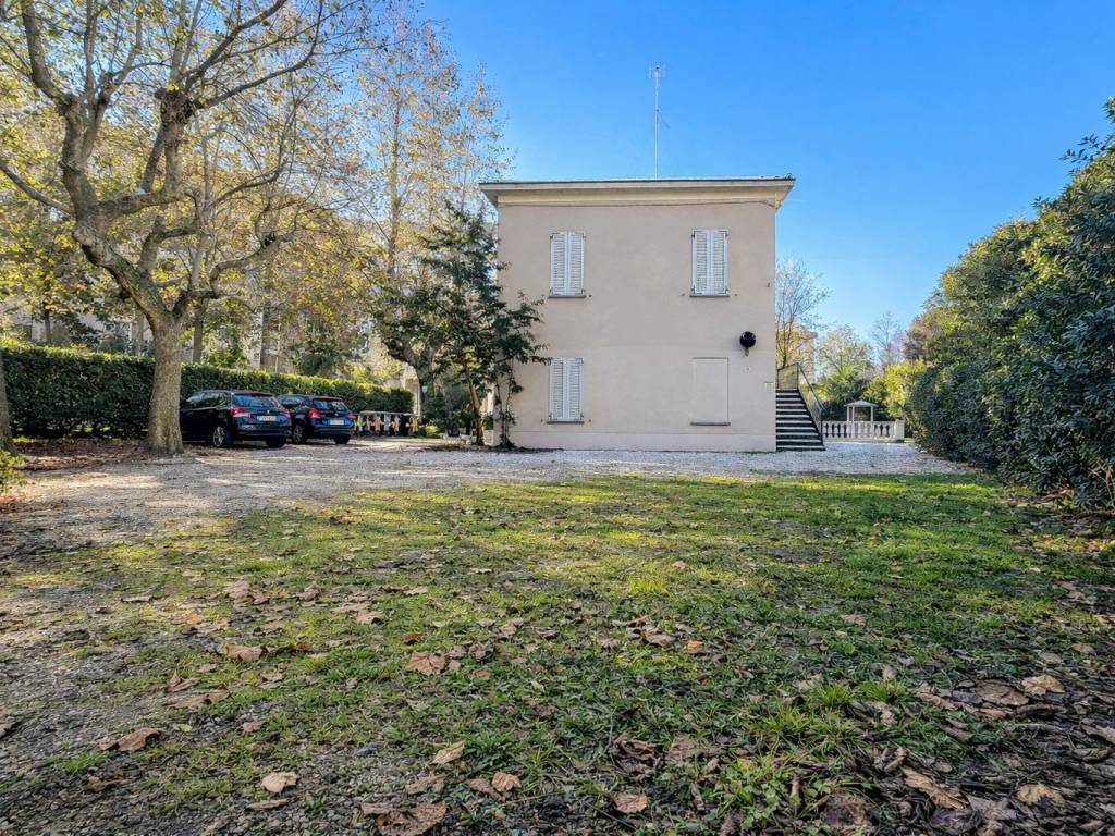 Palazzo / stabile a Rimini in Viale Gabriele D'Annunzio - Foto 3