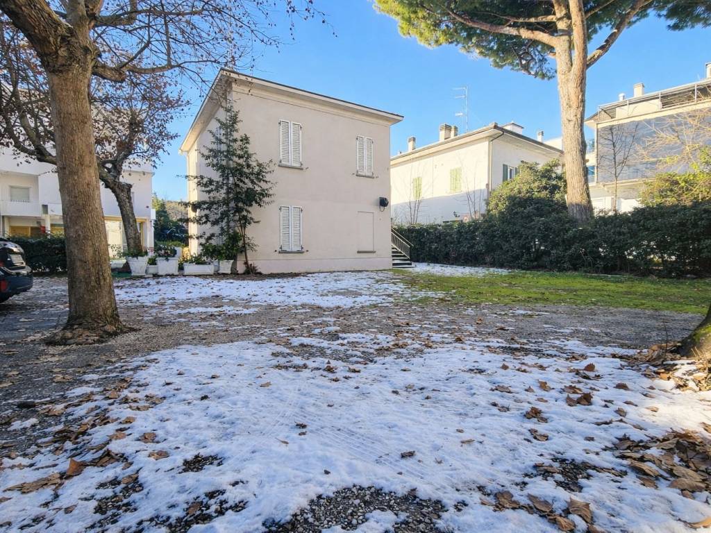 Palazzo / stabile a Rimini in Viale Gabriele D'Annunzio - Foto 4