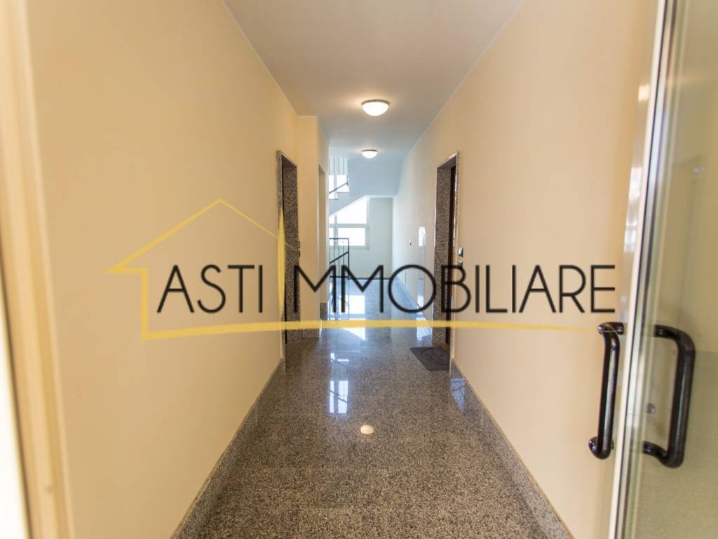 Appartamento a Asti in Via Osvaldo Campassi - Foto 4