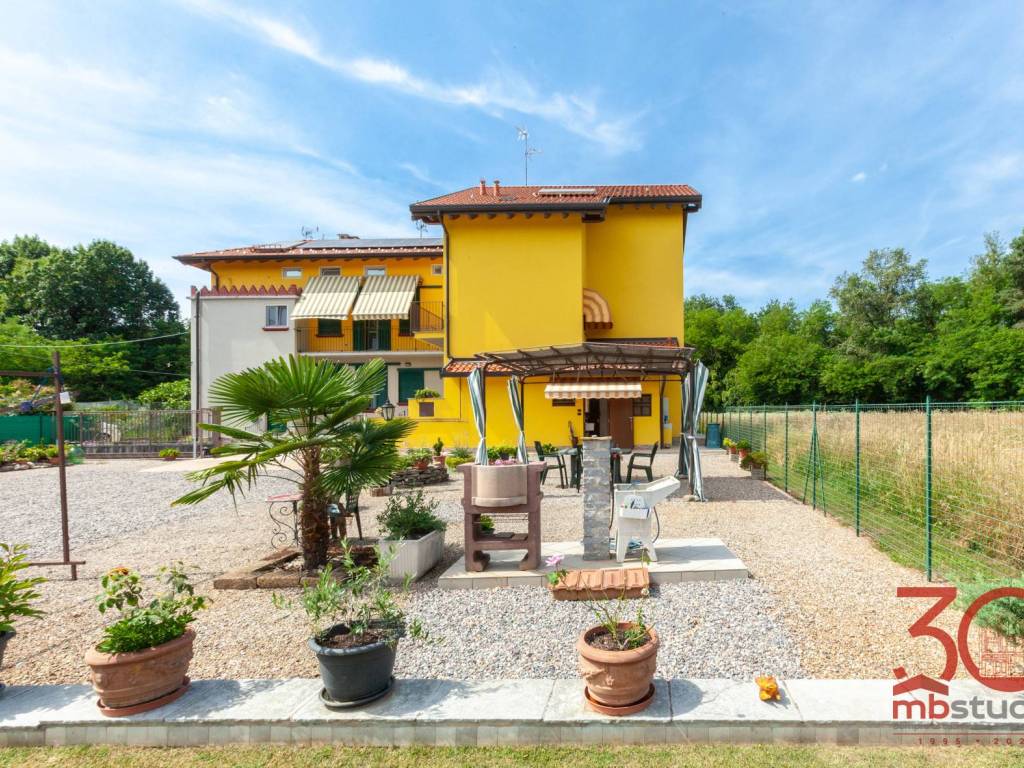 Appartamento a Locate varesino in Via alle Valli - Foto 2