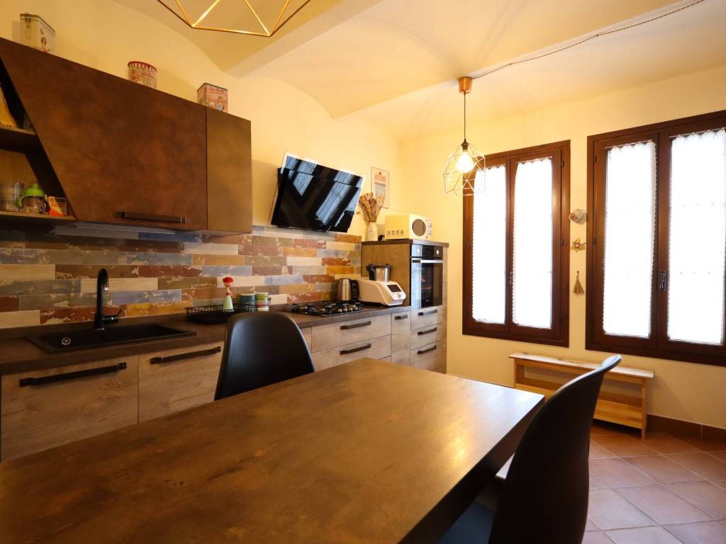 Casa indipendente a Mirandola in Via Tonino Morandi - Foto 5