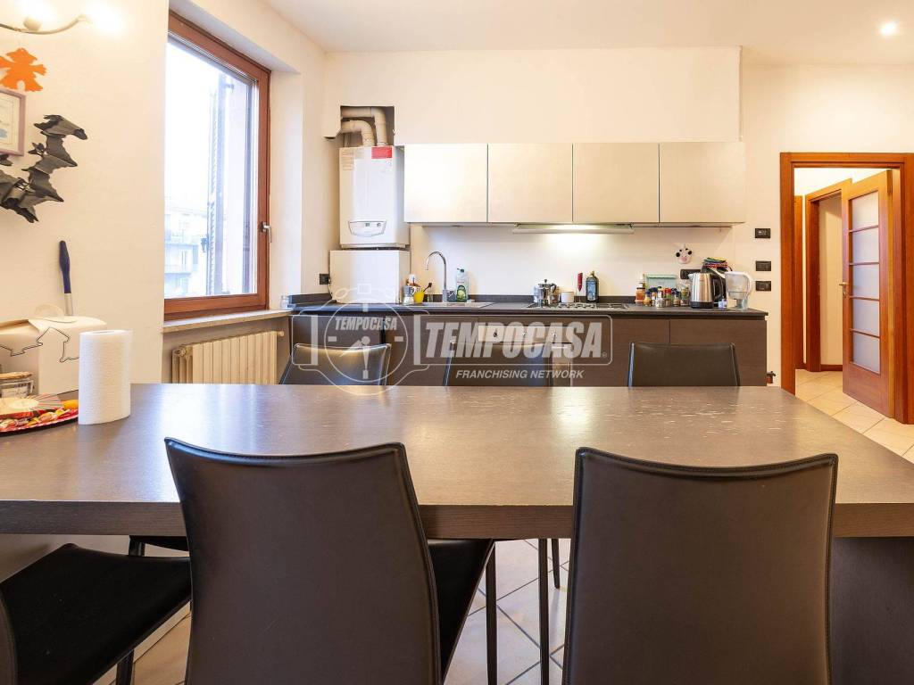 Appartamento a Verona in Via Giovanni Verardo Zeviani 23 - Foto 3