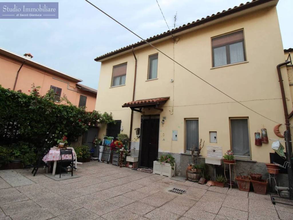 Villa a Bressana bottarone in Via A. Depretis, 62 - Foto 2