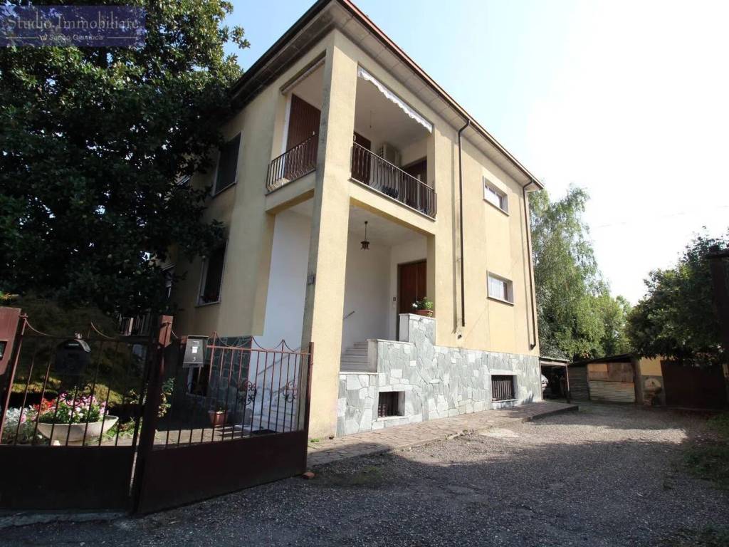 Appartamento a Casteggio in Via Montebello Della Battaglia, 7 -3 - Foto 2