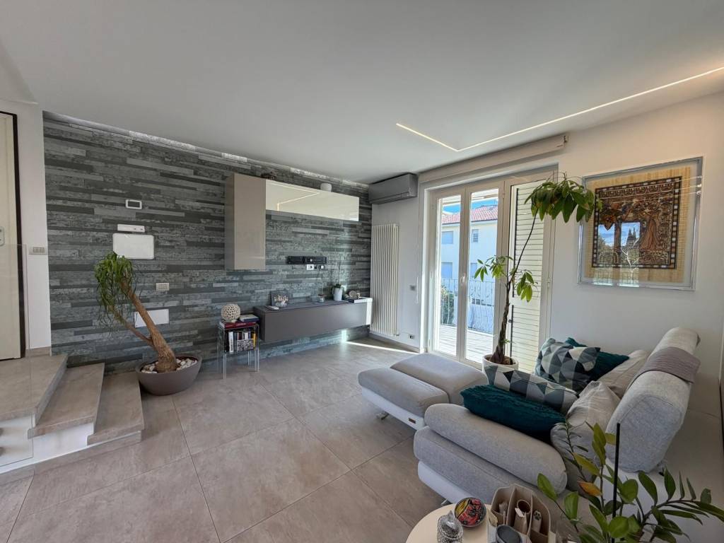 Appartamento a Alba adriatica in Via Saliceti - Foto 2