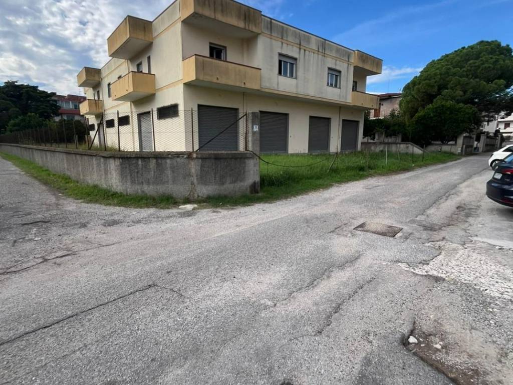 Palazzo / stabile a Davoli in Via Antonio Gramsci - Foto 2