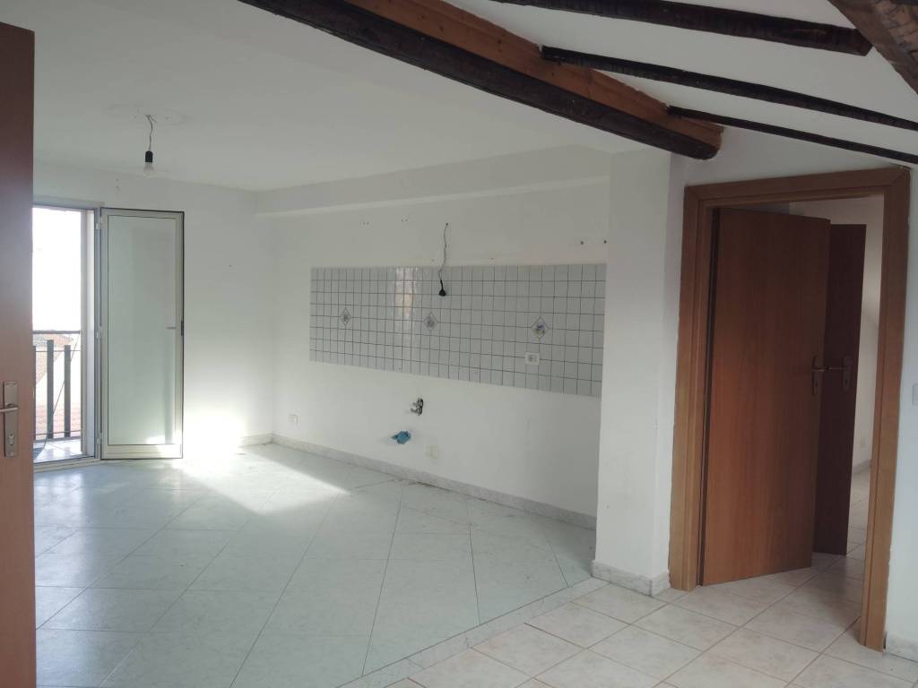 Attico / mansarda a Motta sant'anastasia in Via Rosolino Pilo - Foto 3