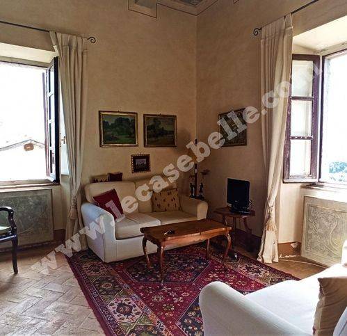 Appartamento a Viterbo in Piazza Umberto I 18 - Foto 2